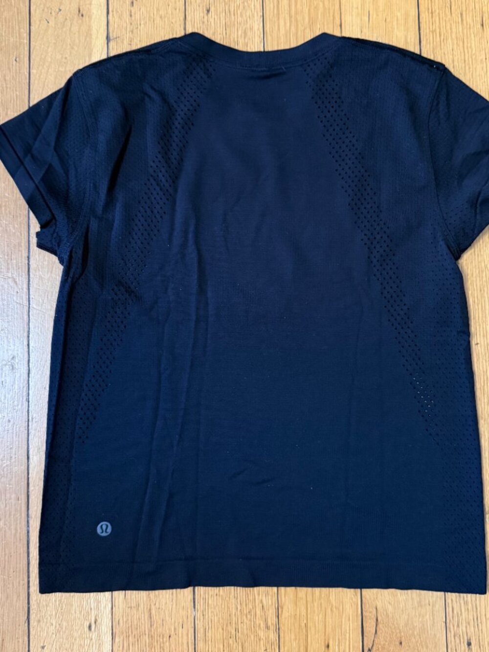 Lululemon Train to Be Short-Sleeve Shirt - Picture 2 of 2